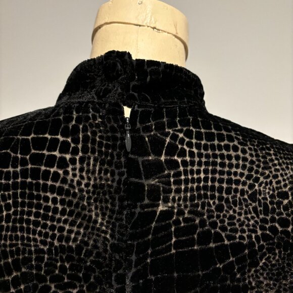 Frame Puff Sleeves Velvet Burnout Blouse - Picture 3 of 9